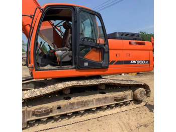 Гусеничний екскаватор DOOSAN DX300