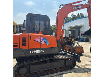 Гусеничний екскаватор DOOSAN DH55