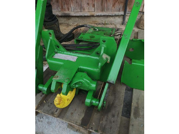 Трактор JOHN DEERE