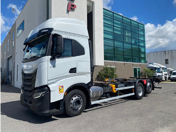 Контейнеровоз/ Змінний кузов вантажівка IVECO S-WAY