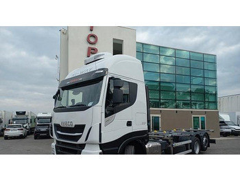 Контейнеровоз/ Змінний кузов вантажівка IVECO Stralis 480