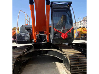 Екскаватор HITACHI ZX200