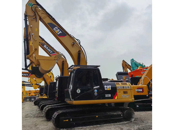 Гусеничний екскаватор CATERPILLAR 323D2L