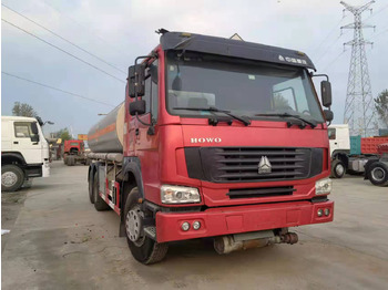 Вантажівка цистерна SINOTRUK HOWO