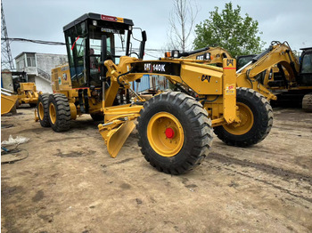Будівельна техніка CATERPILLAR