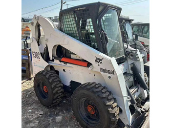 Колісний навантажувач BOBCAT S300