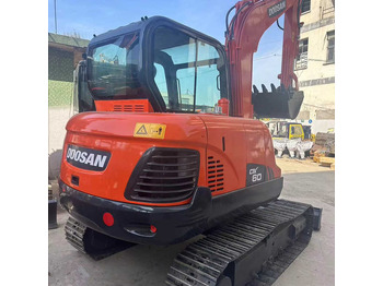 Гусеничний екскаватор DOOSAN DX60