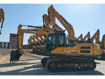 Гусеничний екскаватор XCMG XE200DA