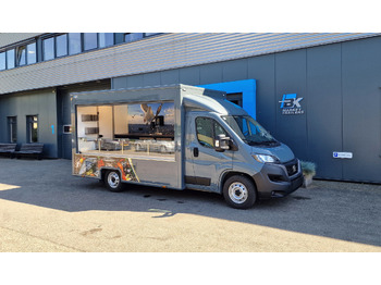 : фото в шапці сторінки