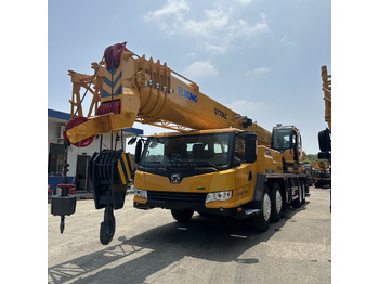 Автокран XCMG QY70KC