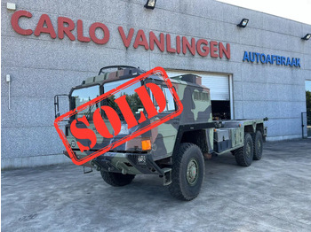 Вантажівка MAN 25.422