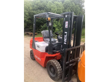 Дизельний навантажувач HELI