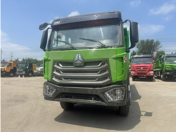 Самоскид вантажівка SINOTRUK HOWO
