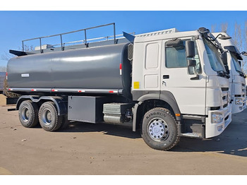 Новий Вантажівка цистерна Для транспортування палива SINOTRUK 2025 New Howo Oil Tanker Trucks for Sale in Congo: фото 2