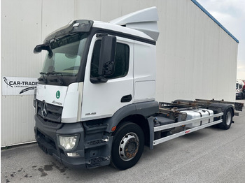 Контейнеровоз/ Змінний кузов вантажівка MERCEDES-BENZ Actros
