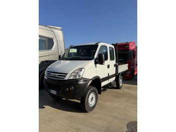 Легка бортова вантажівка IVECO Daily