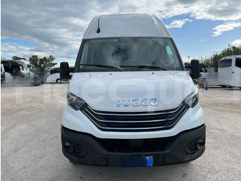 Приміський автобус IVECO Daily