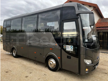 Туристичний автобус TEMSA