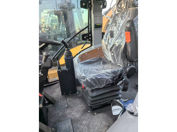 CATERPILLAR 426F new backhoe loader 2025  hot sale jcb в лізинг CATERPILLAR 426F new backhoe loader 2025  hot sale jcb: фото 4
