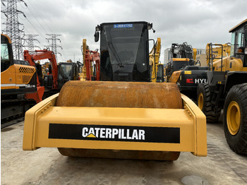 Дорожній каток CATERPILLAR