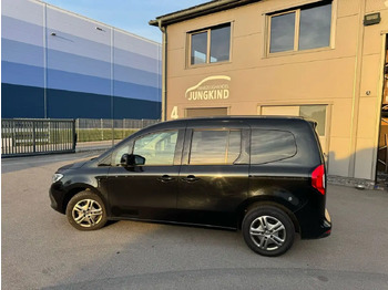 Легковий автомобіль MERCEDES-BENZ