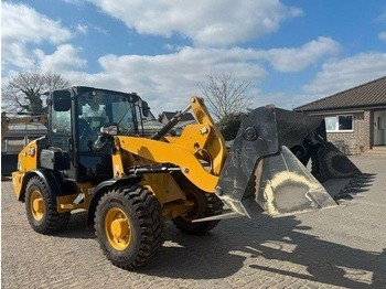 Колісний навантажувач CATERPILLAR 906