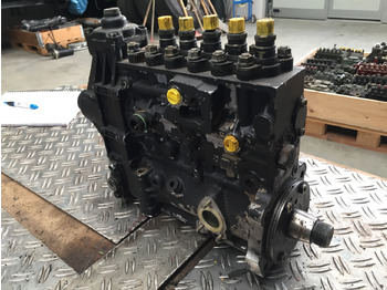 Паливний насос в категорії Вантажівки Gebrauchte Einspritzpumpe MAN TGA, 5 Zylinder, Bosch - Nr. : 0402 795 204, MAN 59.11103 - 7538: фото 4