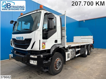 Бортова вантажівка/ Платформа IVECO Trakker
