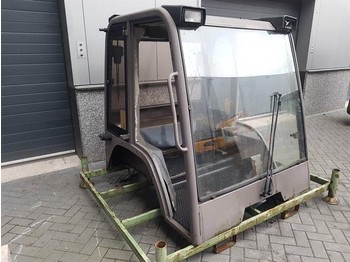 Кабіна й інтер'єр MANITOU