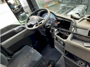 Interior photo 1: Тягач MAN TGX 18.400