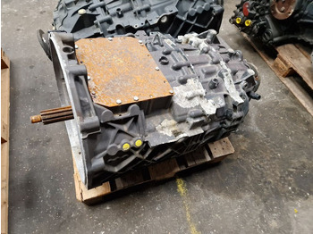 : фото в шапці сторінки