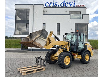 Колісний навантажувач CATERPILLAR 906M