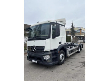 Гаковий мультиліфт вантажівка MERCEDES-BENZ Actros 2543