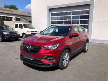 Позашляховик OPEL