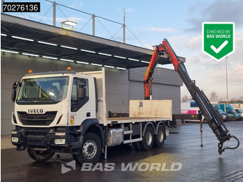 Бортова вантажівка/ Платформа IVECO Trakker