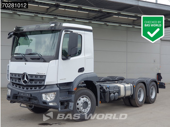 Вантажівка шасі MERCEDES-BENZ Arocs 2636
