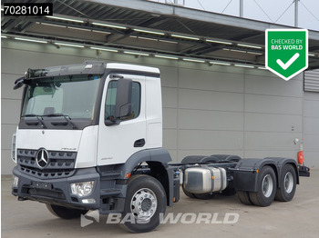 Вантажівка шасі MERCEDES-BENZ Arocs 2640