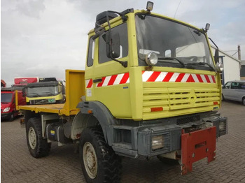 Вантажівка з закритим кузовом RENAULT TRM