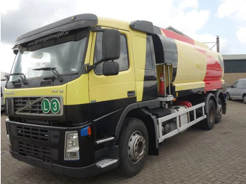 Вантажівка цистерна VOLVO FM12