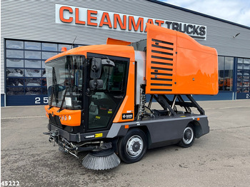 Підмітально-прибиральна машина RAVO