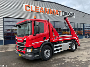 Скіповий навантажувач вантажівка SCANIA P 250