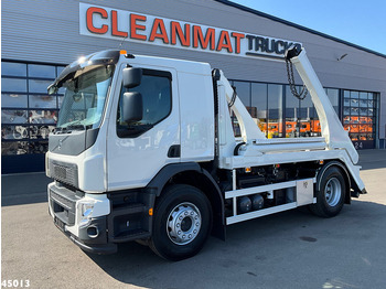 Скіповий навантажувач вантажівка VOLVO FE