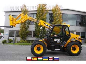 Телескопічний фронтальний навантажувач JCB