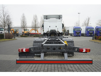 Вантажівка шасі MERCEDES-BENZ Actros 1824 / 9.1 m chassis / sleeping cabin: фото 5