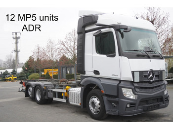Контейнеровоз/ Змінний кузов вантажівка MERCEDES-BENZ Actros 2545