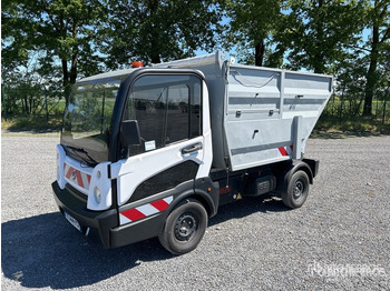 Компактний вантажний електромобіль GOUPIL