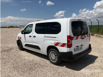 Мікроавтобус TOYOTA Proace