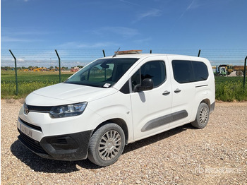 Мікроавтобус TOYOTA Proace