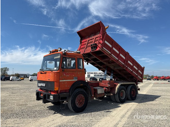 Самоскид вантажівка IVECO