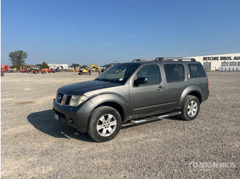 Позашляховик NISSAN